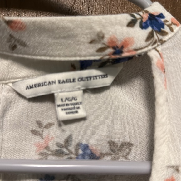American Eagle Outfitters white floral blouse size L - Picture 4 of 4